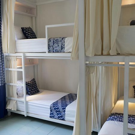 Pondok Sare Hostel ยอกยาการ์ตา ภายนอก รูปภาพ