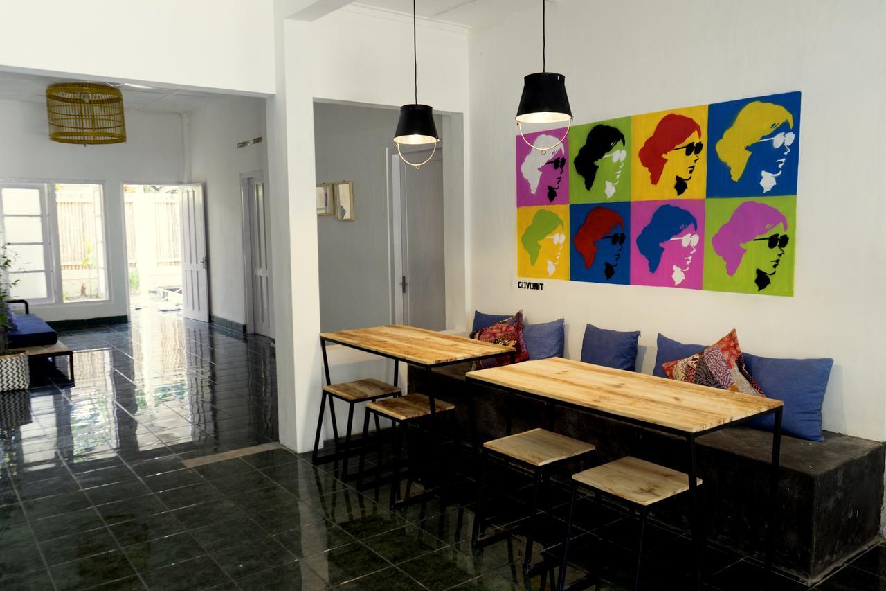 Pondok Sare Hostel ยอกยาการ์ตา ภายนอก รูปภาพ