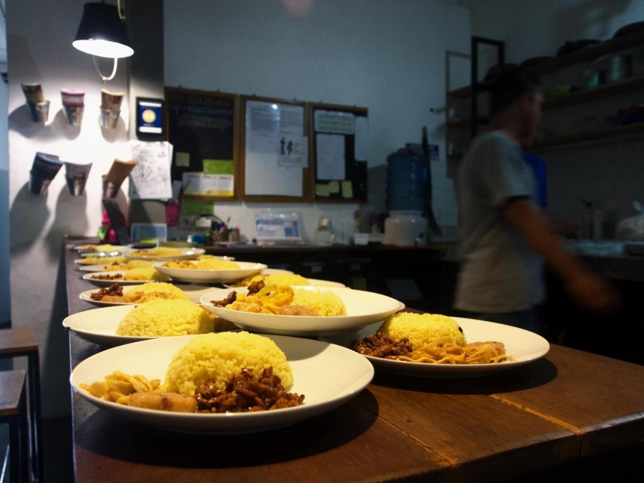 Pondok Sare Hostel ยอกยาการ์ตา ภายนอก รูปภาพ