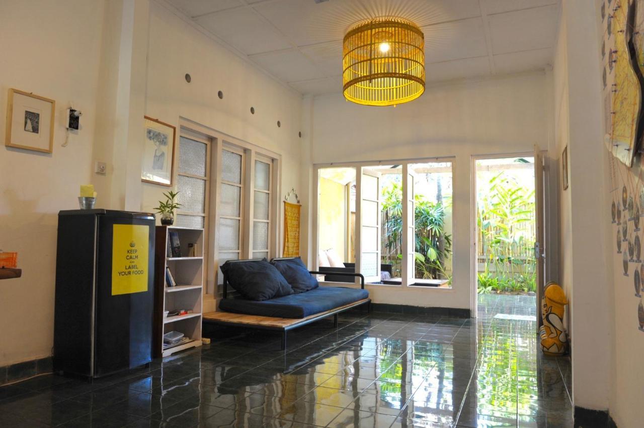 Pondok Sare Hostel ยอกยาการ์ตา ภายนอก รูปภาพ