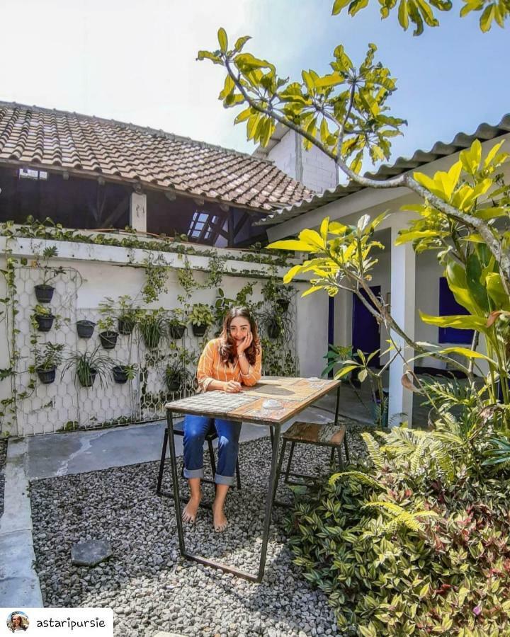 Pondok Sare Hostel ยอกยาการ์ตา ภายนอก รูปภาพ