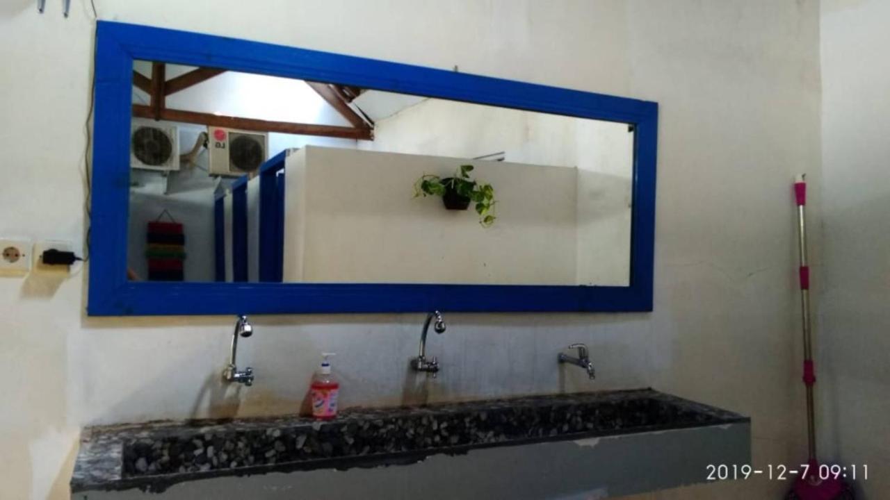 Pondok Sare Hostel ยอกยาการ์ตา ภายนอก รูปภาพ